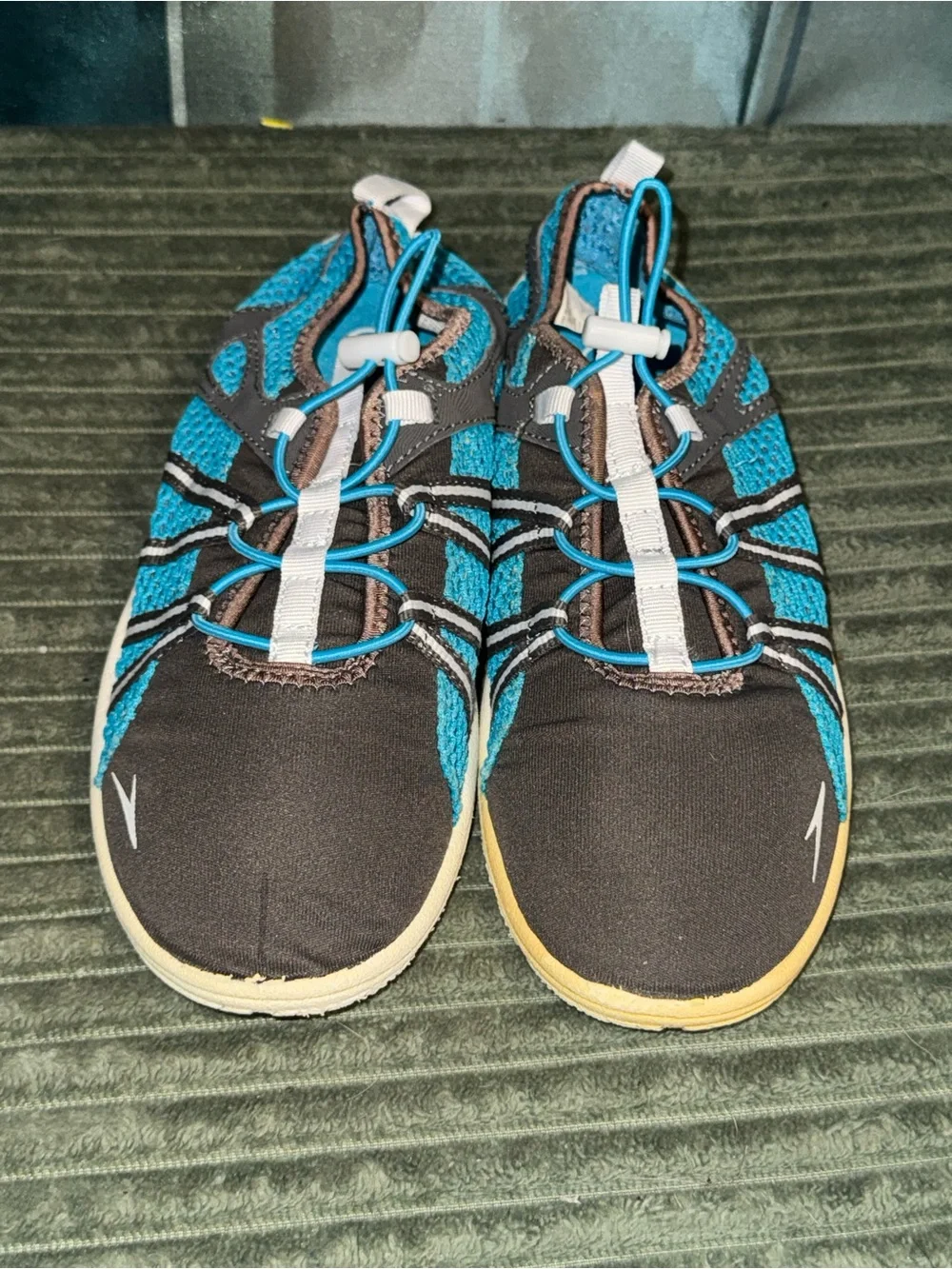 Speedo Teal and Gray Aqua Socks with Secure Bungee Lacing